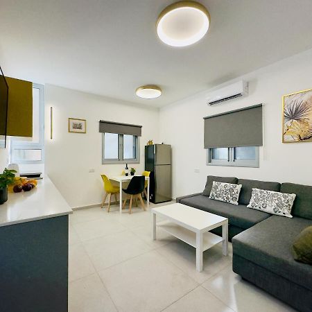 Amazing 2Rooms Apt In Bat Yam - Step By The Beach Eksteriør bilde